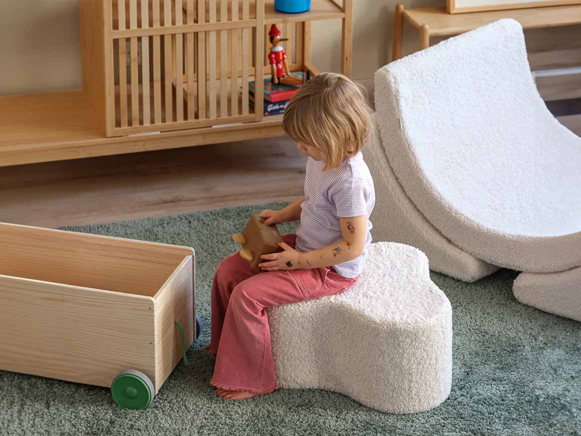 Cremeweisser-Pouffe-Wigiwama-1.jpg Sitzpuff Cremeweißer Cloud – Bild 1