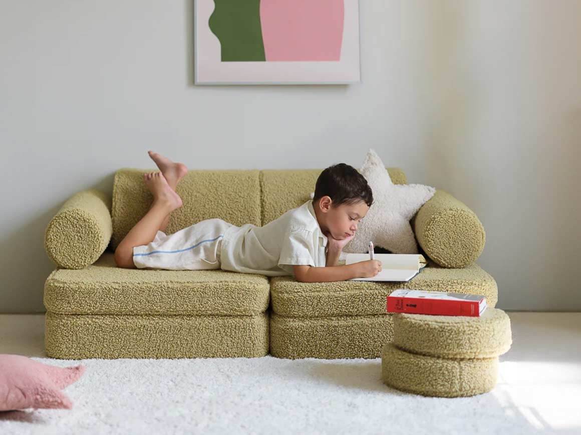 Kindersofa-Matcha-Wigiwama-1.jpg Spielsofa SETTEE, Matcha 9-tlg. – Bild 1