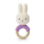 MIFFY Gehäkelter Greifling / Rassel, lila