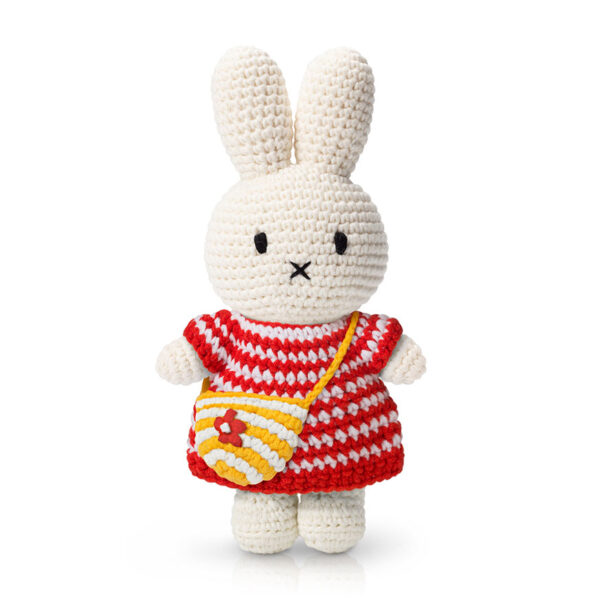 MIFFY gehäkeltes Kuscheltier - im roten Kleid mit Blumentäschchen