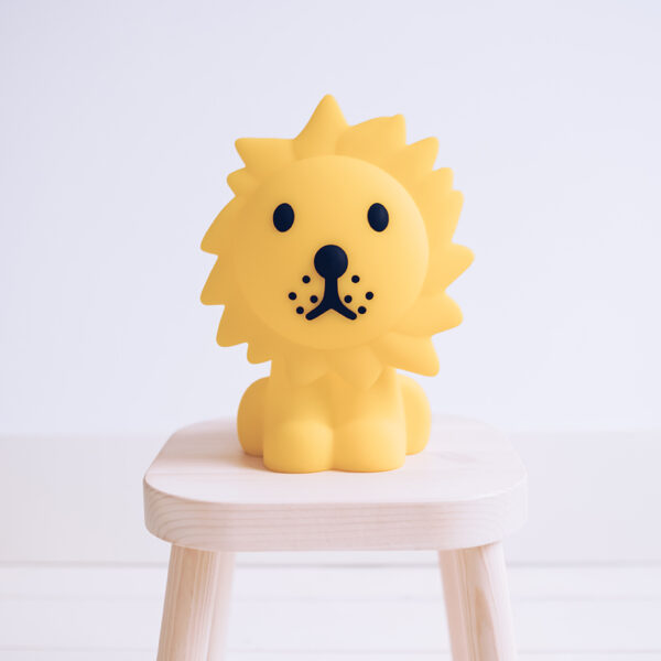 LION First Light, Mr Maria