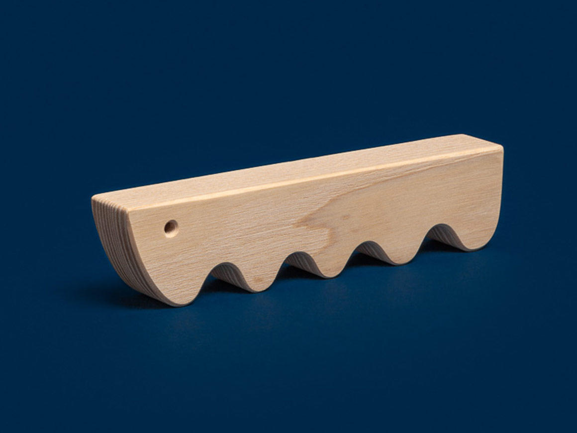 Raupe-Holzfigur.jpg Klotzfigur Thea, KUMI MOOD – Bild 1