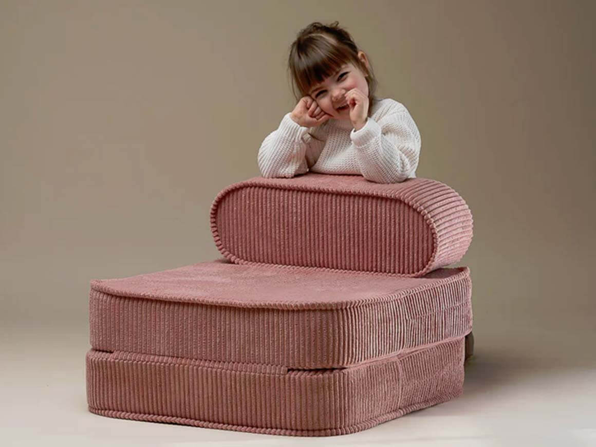 Spielmatratze-Pink-Mousse-Wigiwama-1.jpg Flip Schlafsessel & Spielmatratze, Pink Mousse – Bild 1
