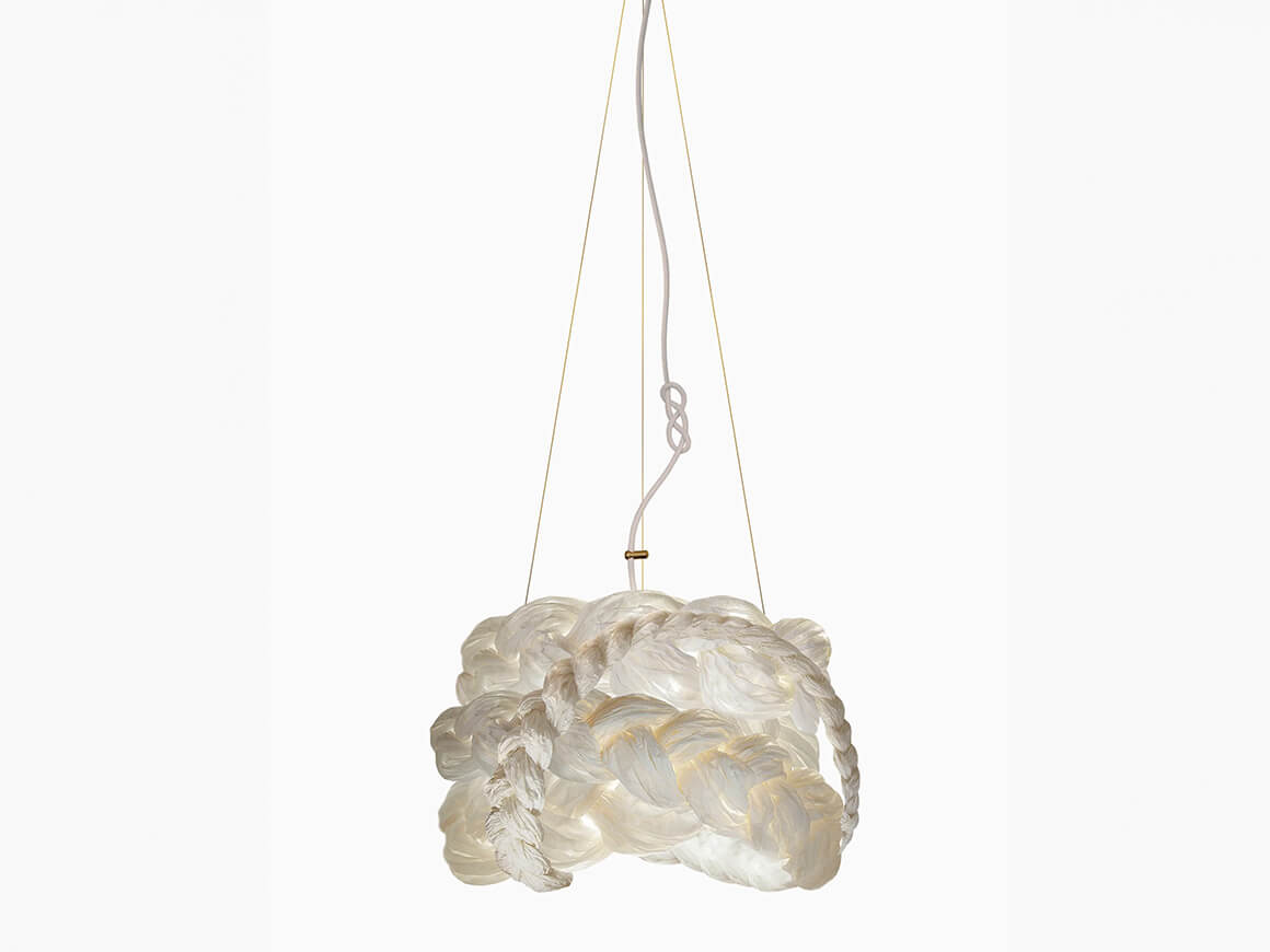 The-Bride-pendant-White-klein-mammalampa The-Bride-pendant-White-klein-mammalampa