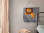 Jumping Lion Wandteppich OYOY living
