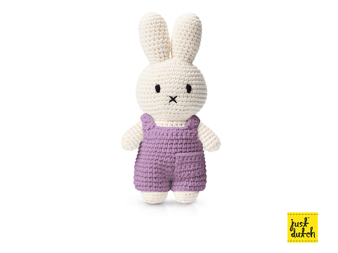 miffy-and-her-lilac-overall-filipok.jpg MIFFY gehäkelter Kuschelhase - lilac Overall – Bild 1