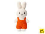 MIFFY gehäkeltes Kuscheltier - im orangenen Overall – Bild 2
