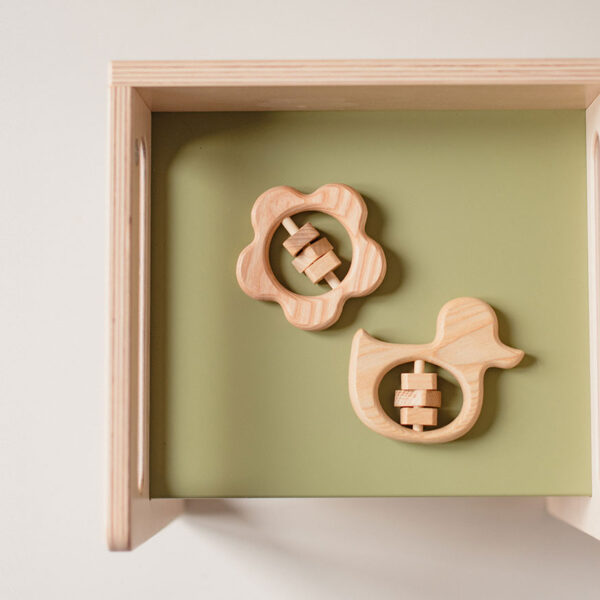 Babyrassel Blume, Lotes Toys