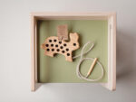 Hase Fädelspiel, Lotes Toys