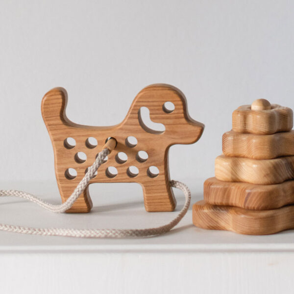 Hund Fädelspiel, Lotes Toys