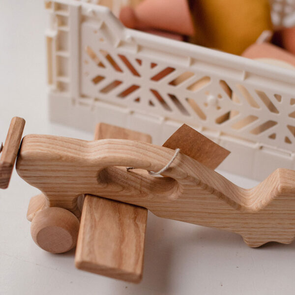Holzflugzeug mit Propeller, Lotes Toys