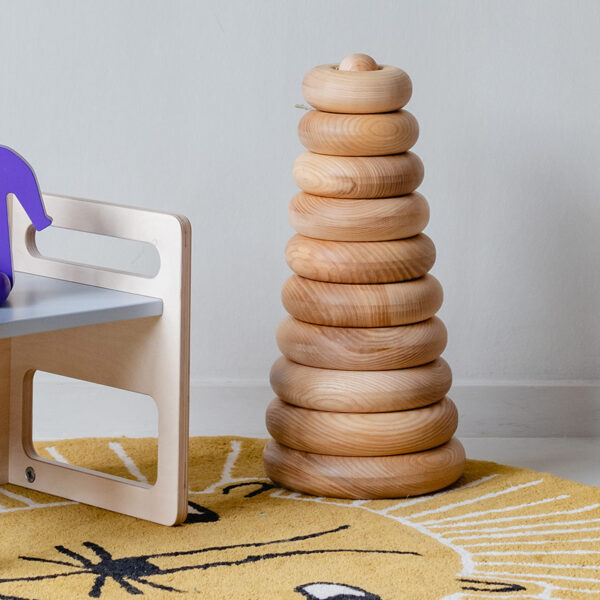 Riesenstapelturm, Lotes Toys