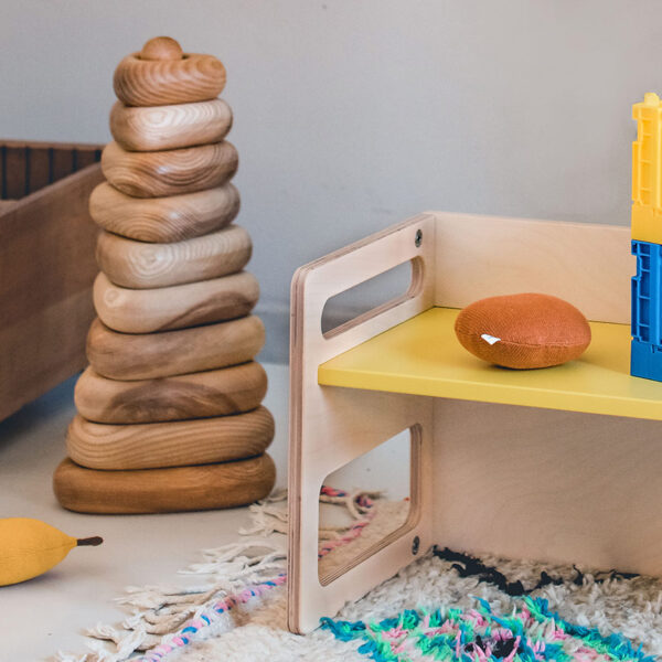 Riesenstapelturm Triangle, Lotes Toys