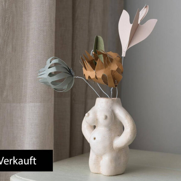 Mutter Erde, Vase