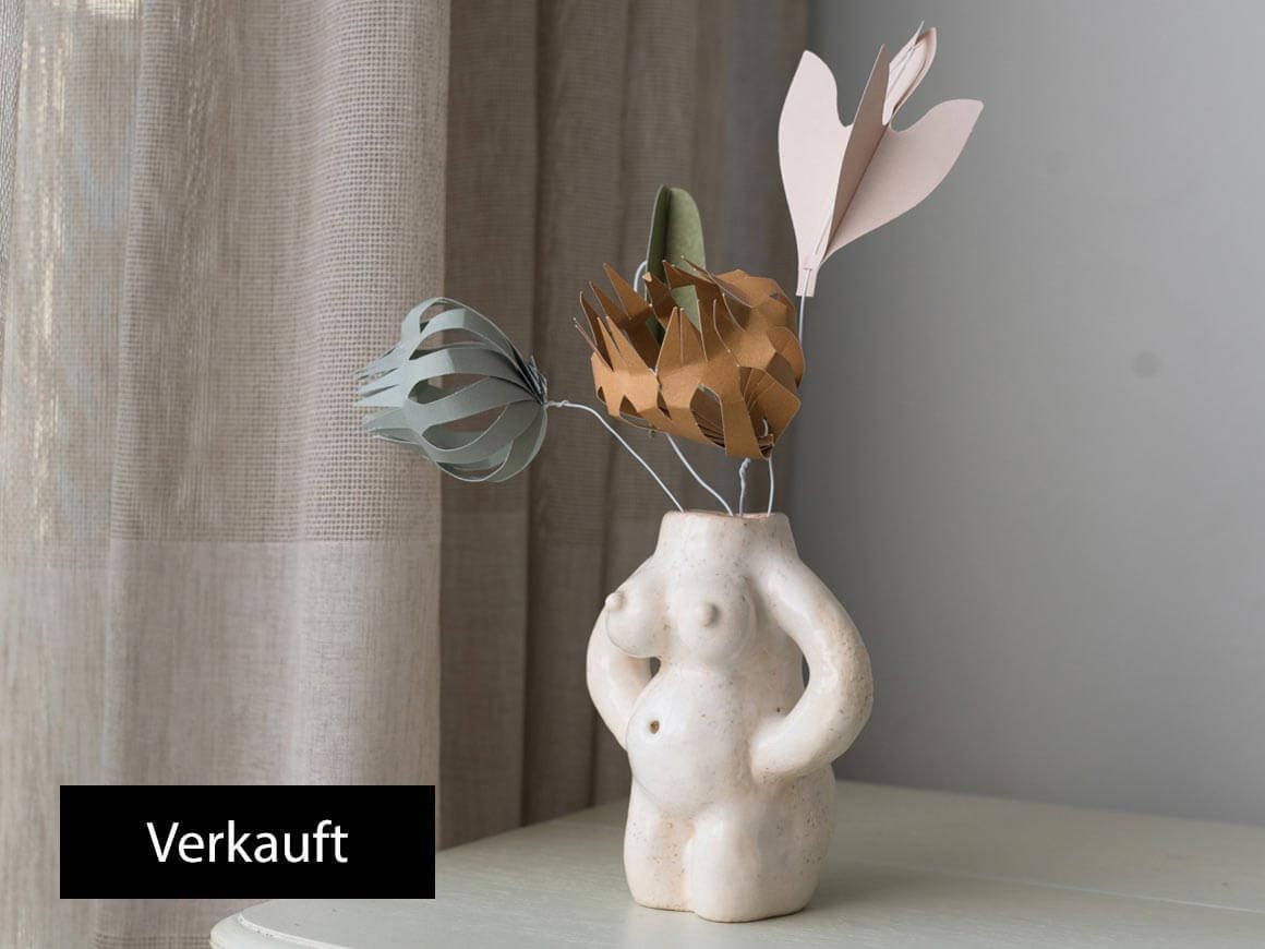 Frau-QuickHoneyCeramics-filipok.jpg Mutter Erde, Vase – Bild 1