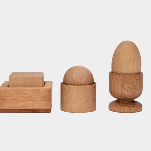 Montessori-Set Ei, Kugel, Würfel, Becher und Eierbecher