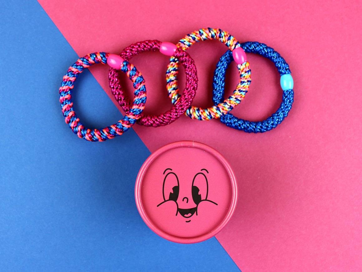 Haargummi-pink-blau-4-Haargummis.jpg Haargummi-Set pink/blau mit 4 Haargummis – Bild 1