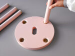 SET: Kinderschreibtisch YORI + KIHO Hocker – Bild 3