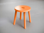 SET: Kinderschreibtisch YORI + KIHO Hocker – Bild 4