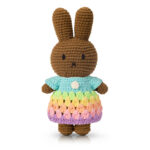Melanie - im pastellfarbenen Regenbogenkleid