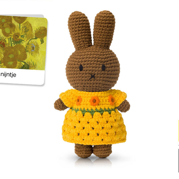 MELANIE gehäkeltes Kuscheltier - im neuen Sonnenblumenkleid
