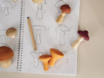 "Mushrooms" Holzspielzeug Pilze, RADUGA GREZ – Bild 2