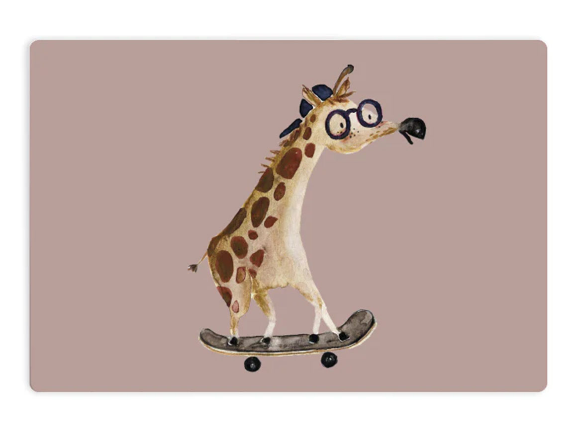 NUUKK-Kleines-Schneidebrett-Giraffe.jpg Frühstücksbrettchen Giraffe, NUUKK – Bild 1