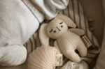 Strickrassel Mini Hase, Babyspielzeug