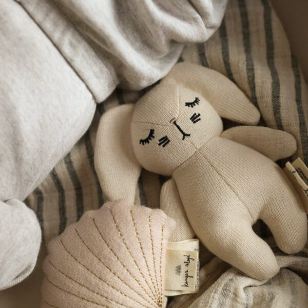 Strickrassel Mini Hase, Babyspielzeug