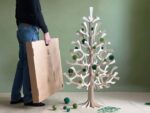 Lovi Spruce 120 cm – Großer Holz-Weihnachtsbaum – Bild 4