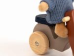Alexis der Bär auf der Vespa – Bild 4