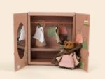Kleiderschrank aus Holz mit Bär von Egmont Toys