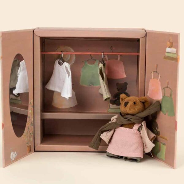 Kleiderschrank aus Holz mit Bär von Egmont Toys
