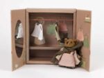 Kleiderschrank aus Holz mit Bär – Bild 5