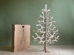 Lovi Spruce 120 cm – Großer Holz-Weihnachtsbaum – Bild 3