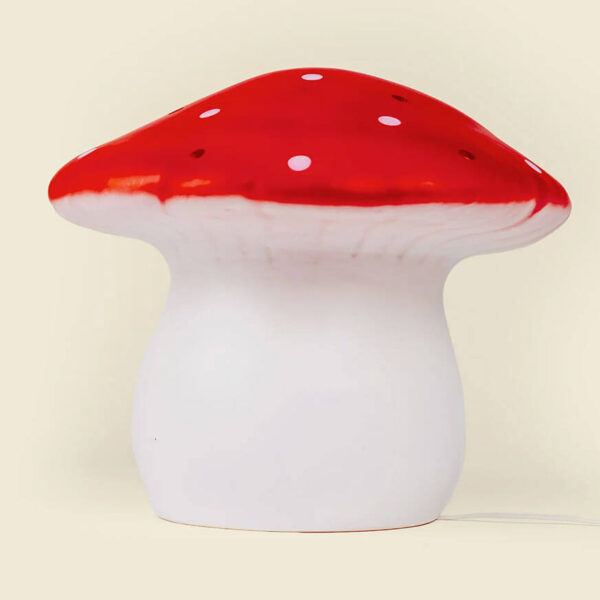 Große rote Pilzlampe von Egmont Toys vor gelbem Hintergrund