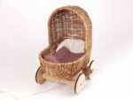 Kleiner Puppenwagen aus Weide – Bild 5