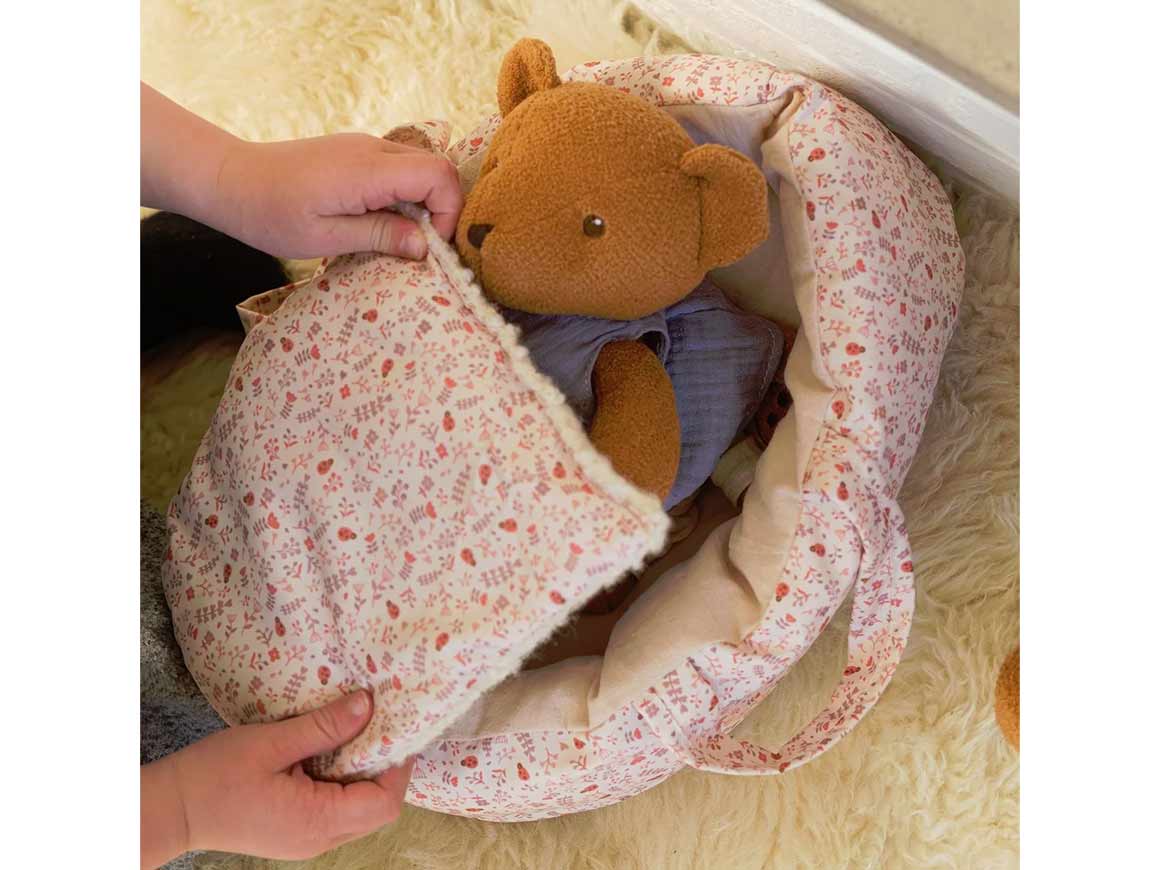 egmont-toys-gabin-baerenmama-kuscheltier-schlafsack Gabin die Bärenmama – Bild 2