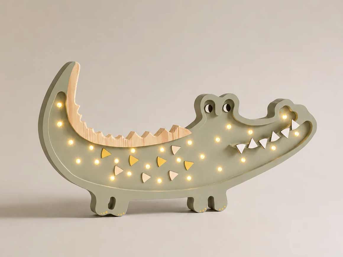 little-lights-krokodil-nachtlicht-holz-khaki-pastell Little Lights Krokodil Nachtlicht aus Holz in Khaki Pastell